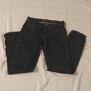 Crinkled yet stylish